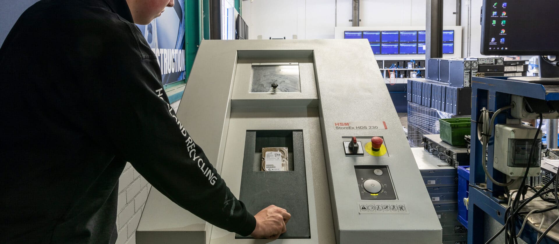 Shredding hard disks Holland Recycling is your reliable partner