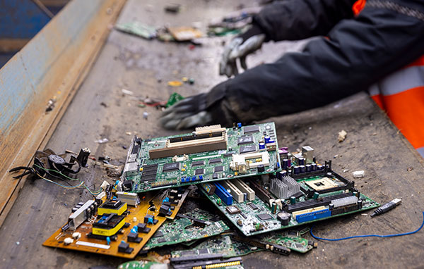Holland-Recycling-Elektronica-Recycling-Printplaat-Recycling-2