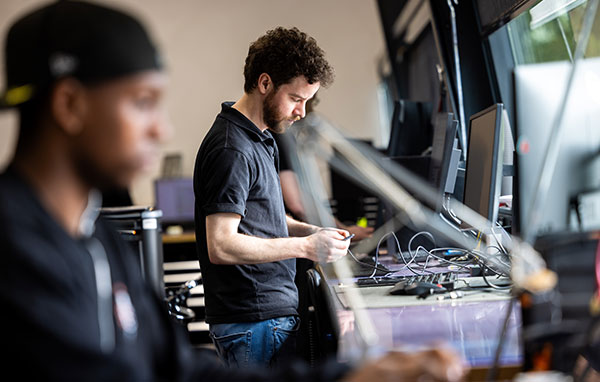 Holland-Recycling-Hardware-Opkopen-Monitoren-Opkopen-5