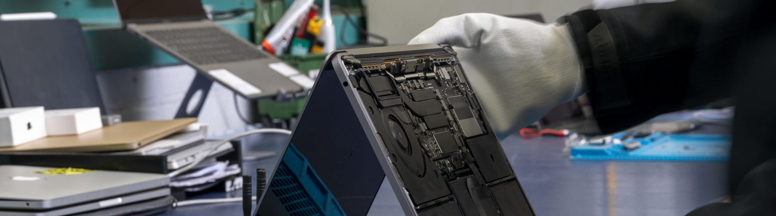 Holland-Recycling-it-hardware-hergebruik-vs-recyclen-header-01-1
